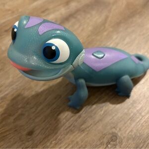 Disney’s Frozen II Fire Spirit Salamander